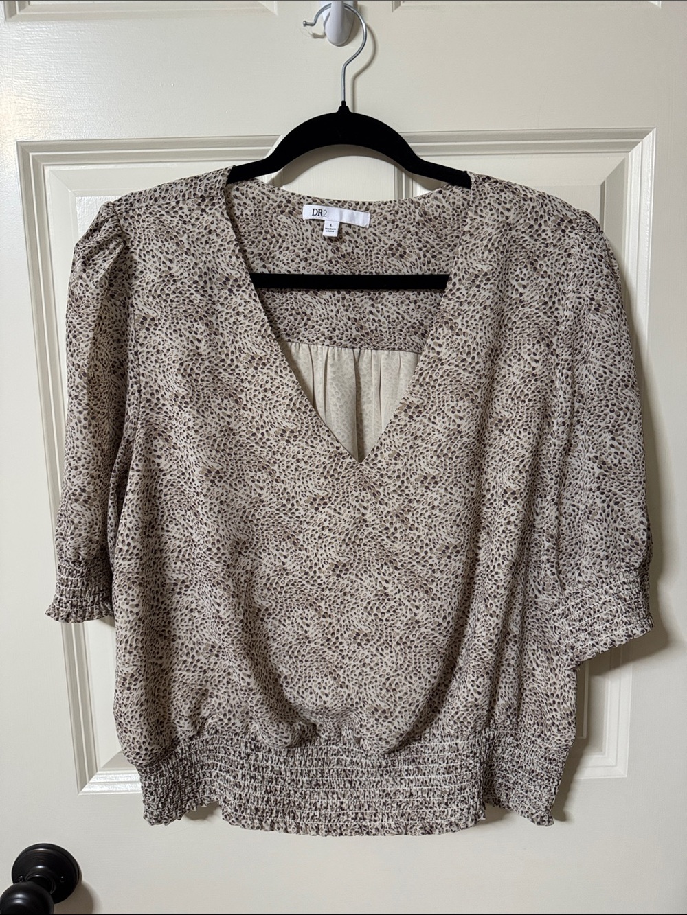 DR2 Cream & Brown Printed V-Neck Puff Sleeve Blouse